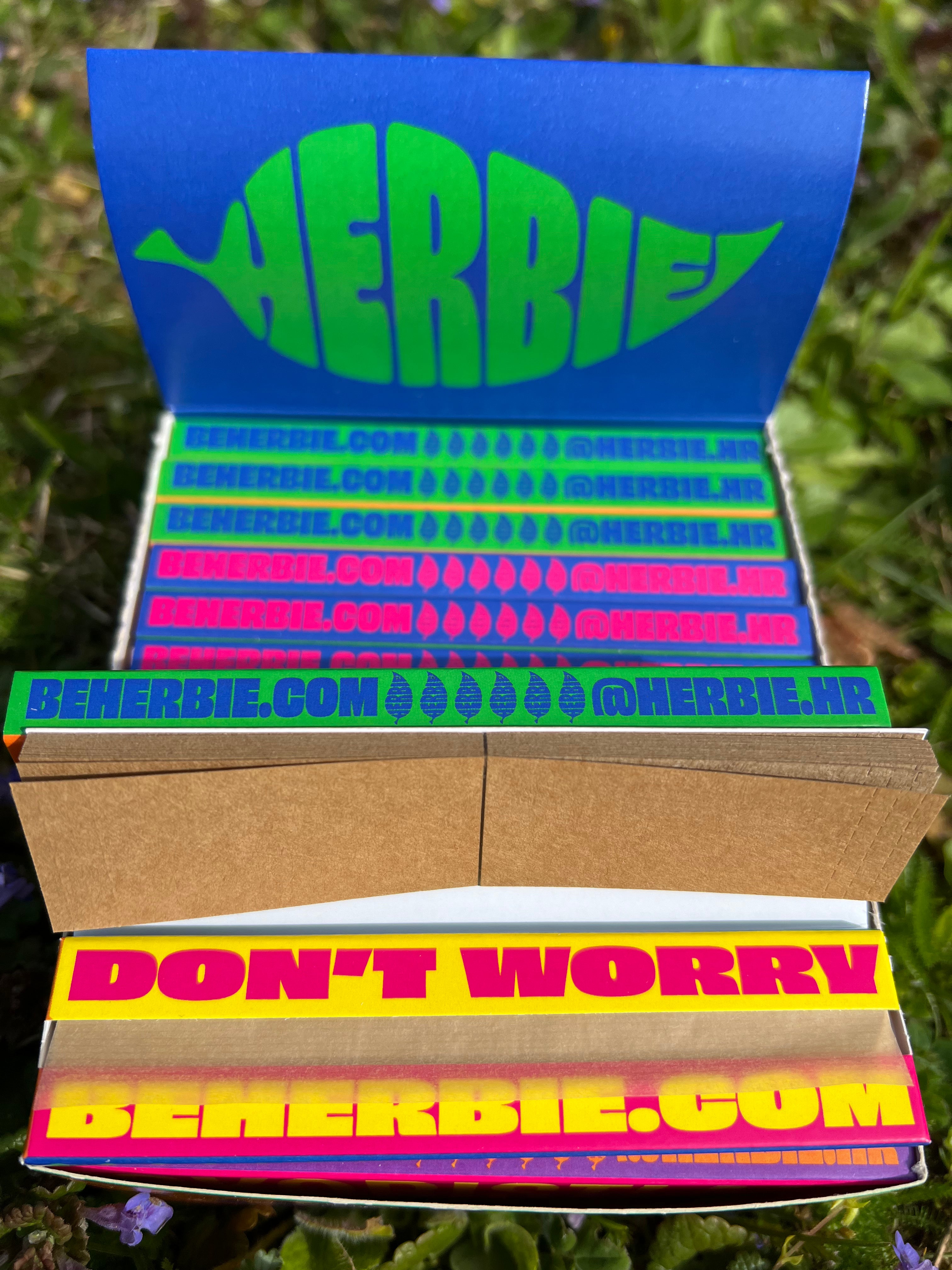 Scatola con 26 Herbie king size rizla con filtri (carta da rollare canapa e non sbiancata)