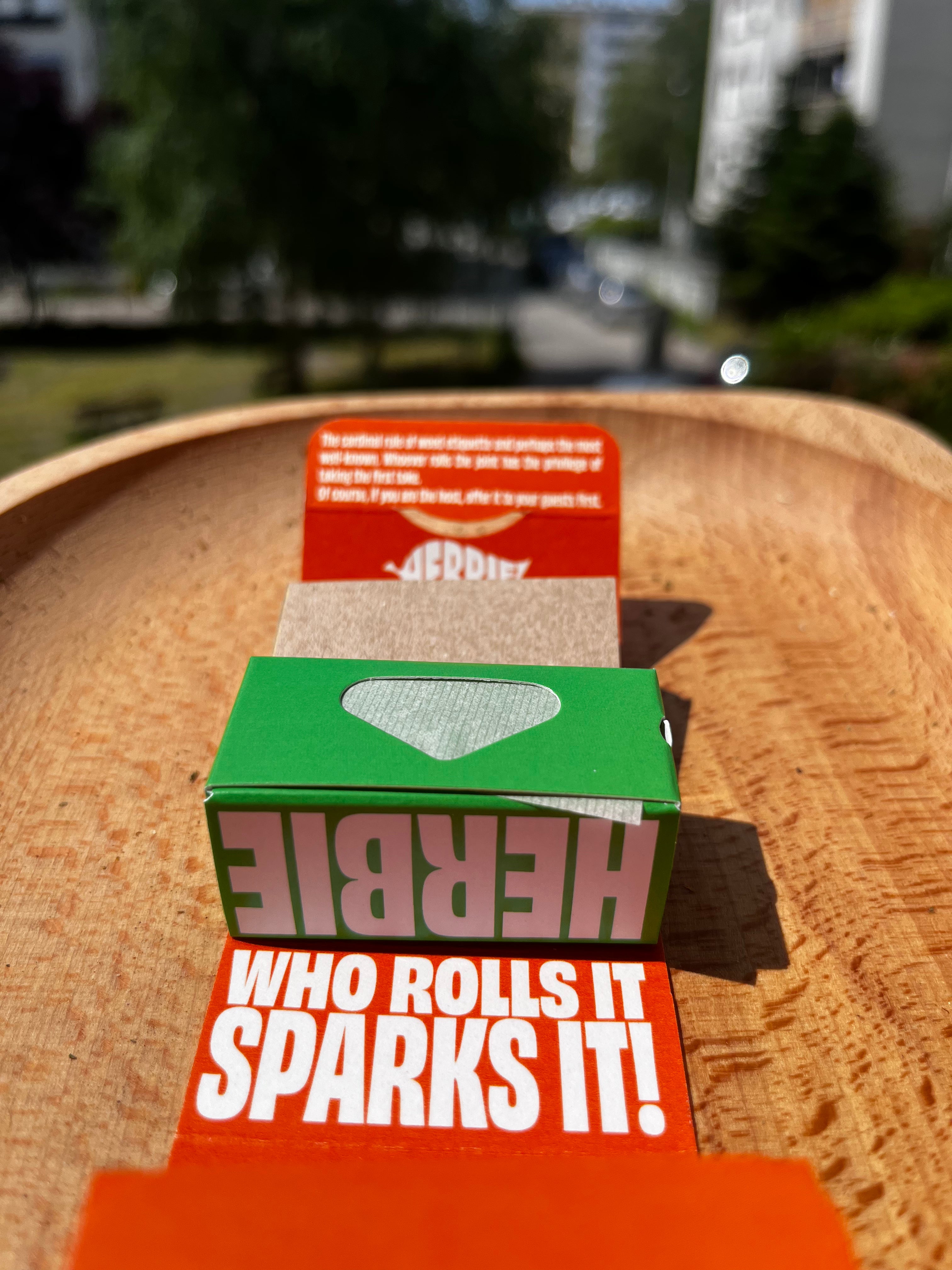 Papeles de cáñamo Herbie en rollo con filtros.